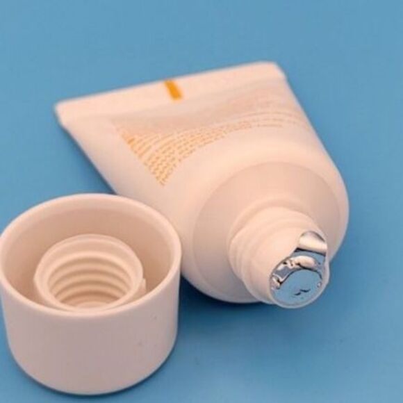 SEALED Innisfree Daily UV Defense Sunscreen Broad Spectrum SPF 36 - EXP 2027 - Picture 3 of 3